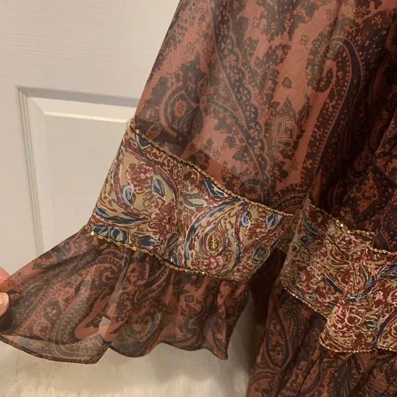 Zara woman deep V neck, flowy style dress size “S” - Picture 5 of 7